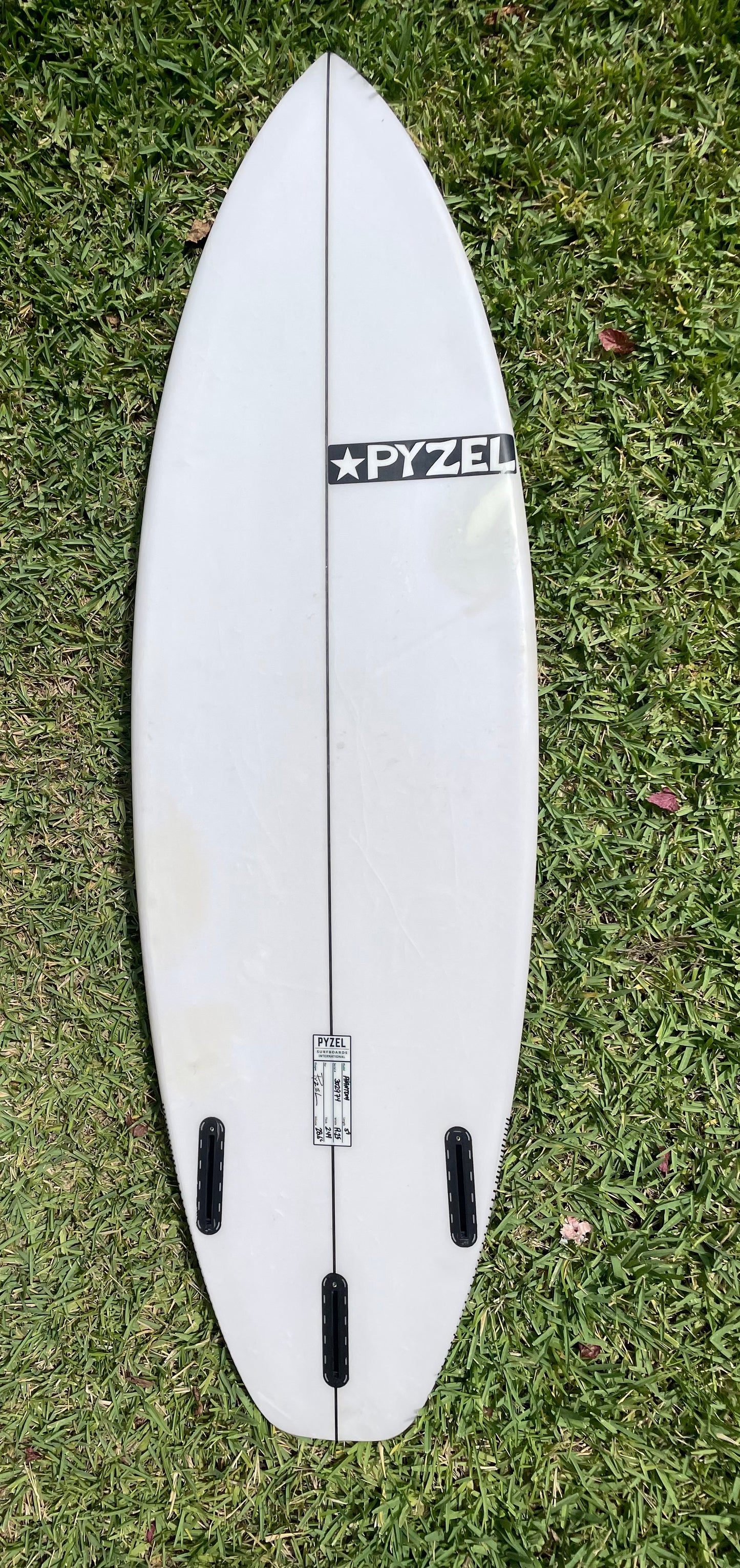 Pyzel Surfboards Phantom Used Surfboard 5.9" x 19.25" x 2.44"x 28.6L