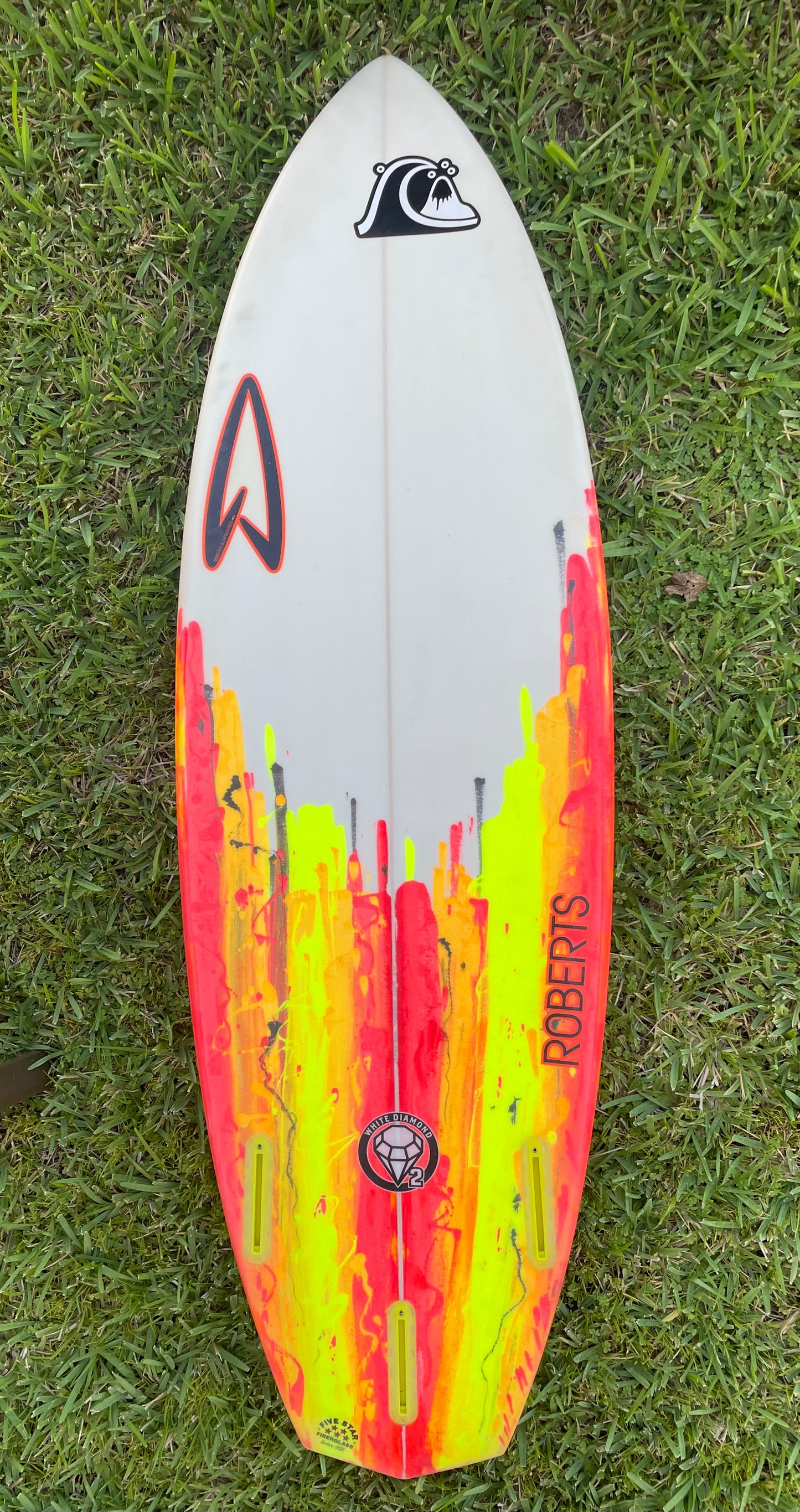 Roberts Surfboards White Dimond 2 5.4 26 LT Used Board Great Conditions